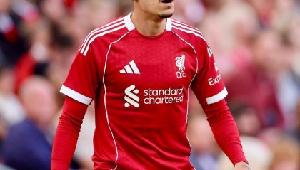 官方：罗马租借签下利物浦后卫齐米卡斯